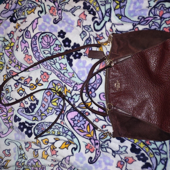 Authentic Coach Leather And Suede Crossbody Satchel In Elegant Burgundy - Picture 3 of 10